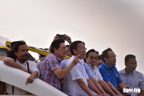 Bí thư, Chủ tịch TP.HCM khảo sát tìm cách phát triển sông Sài Gòn - Ảnh 9. Bí thư, Chủ tịch TP.HCM khảo sát tìm cách phát triển sông Sài Gòn - Ảnh 9.