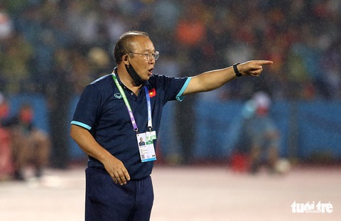 Những khoảnh khắc không hài lòng của ông Park ở trận gặp U23 Timor Leste - Ảnh 7. Những khoảnh khắc không hài lòng của ông Park ở trận gặp U23 Timor Leste - Ảnh 7.