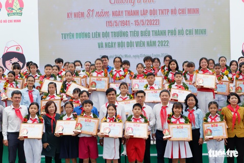 TP.HCM tuyên dương 63 gương liên đội trưởng tiêu biểu - Ảnh 1. TP.HCM tuyên dương 63 gương liên đội trưởng tiêu biểu - Ảnh 1.