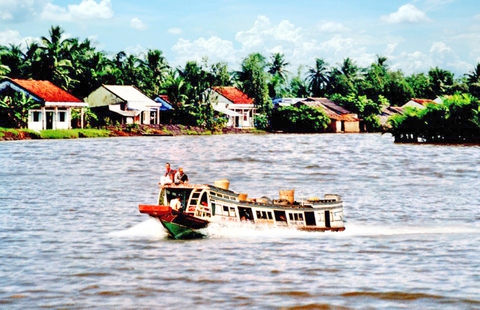Thương nhớ đò dọc miền Tây - Kỳ 6: Bên bến sông đợi chuyến đò về Đất Mũi - Ảnh 2. Thương nhớ đò dọc miền Tây - Kỳ 6: Bên bến sông đợi chuyến đò về Đất Mũi - Ảnh 2.
