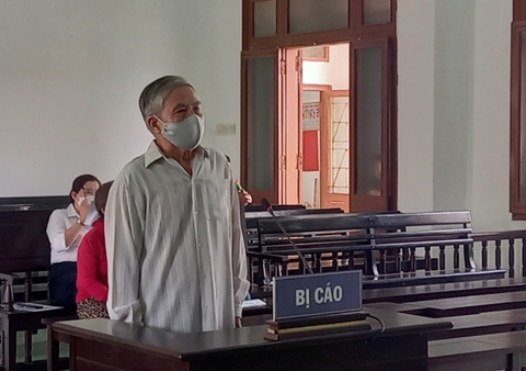 Tham ô hơn 500 triệu đồng, thủ kho ở Phú Yên lãnh 12 năm tù - Ảnh 1. Tham ô hơn 500 triệu đồng, thủ kho ở Phú Yên lãnh 12 năm tù - Ảnh 1.