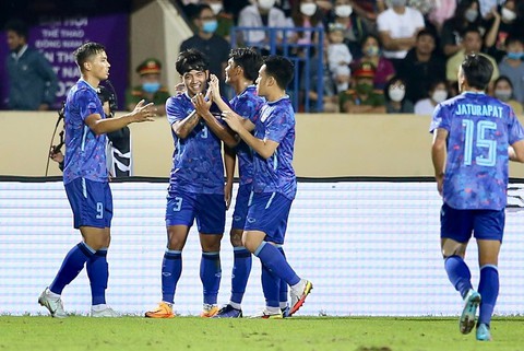 Thắng Lào, U23 Thái Lan đầu bảng B và không gặp Việt Nam ở bán kết - Ảnh 1. Thắng Lào, U23 Thái Lan đầu bảng B và không gặp Việt Nam ở bán kết - Ảnh 1.