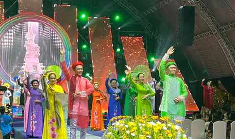 Cuộc thi Duyên dáng Áo dài 2022: Tôn vinh nét đẹp tà áo Việt - Ảnh 1. Cuộc thi Duyên dáng Áo dài 2022: Tôn vinh nét đẹp tà áo Việt - Ảnh 1.