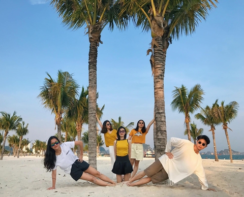 Bỏ túi ngay những bí kíp vi vu thiên đường Hạ Long trong dịp SEA Games 31 - Ảnh 2. Bỏ túi ngay những bí kíp vi vu thiên đường Hạ Long trong dịp SEA Games 31 - Ảnh 2.