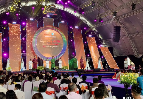 Cuộc thi Duyên dáng Áo dài 2022: Tôn vinh nét đẹp tà áo Việt - Ảnh 3. Cuộc thi Duyên dáng Áo dài 2022: Tôn vinh nét đẹp tà áo Việt - Ảnh 3.