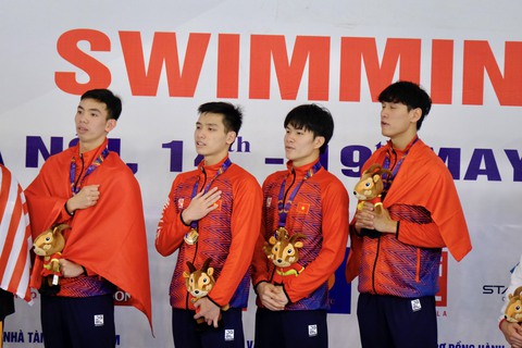 Thua sốc nhưng Schooling vẫn vui vẻ chúc mừng bạn cũ Quý Phước - Ảnh 2. Thua sốc nhưng Schooling vẫn vui vẻ chúc mừng bạn cũ Quý Phước - Ảnh 2.