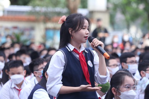 Học sinh đang thiếu nơi giãi bày - Ảnh 1. Học sinh đang thiếu nơi giãi bày - Ảnh 1.