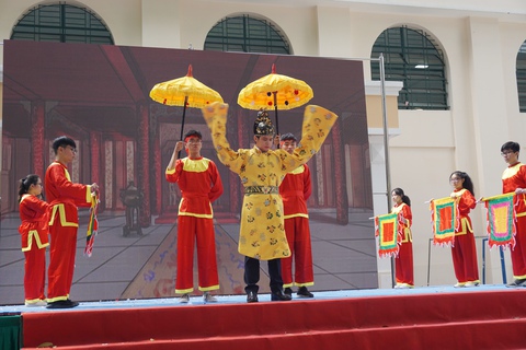 Bối rối với môn lịch sử - Ảnh 1. Bối rối với môn lịch sử - Ảnh 1.