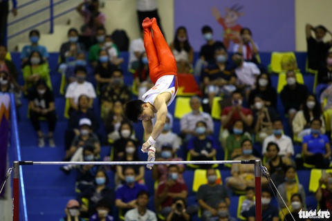 Nhà vô địch thế giới Carlos Yulo: Bao nhiêu người tự tin giành HCV SEA Games? - Ảnh 2. Nhà vô địch thế giới Carlos Yulo: Bao nhiêu người tự tin giành HCV SEA Games? - Ảnh 2.
