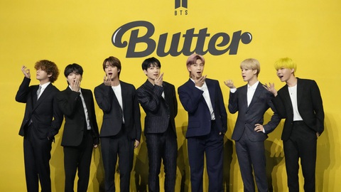 Nhóm nhạc Hàn Quốc BTS lập kỷ lục trong lịch sử Billboard - Ảnh 1. Nhóm nhạc Hàn Quốc BTS lập kỷ lục trong lịch sử Billboard - Ảnh 1.