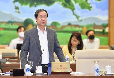 Bộ GD-ĐT: 45% học sinh gặp vấn đề sức khỏe khi học trực tuyến - Ảnh 1. Bộ GD-ĐT: 45% học sinh gặp vấn đề sức khỏe khi học trực tuyến - Ảnh 1.