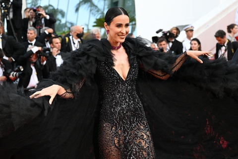 Những bộ cánh lộng lẫy nhất trong ngày đầu ở Cannes - Ảnh 11. Những bộ cánh lộng lẫy nhất trong ngày đầu ở Cannes - Ảnh 11.