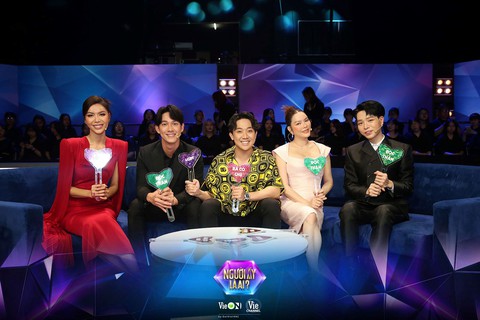 Phim bị tố đạo tiểu thuyết Pháp, Lý Nhã Kỳ nói gì?; Quang Hà chuẩn bị cho show diễn 11 tỉ tại Hà Nội - Ảnh 6. Phim bị tố đạo tiểu thuyết Pháp, Lý Nhã Kỳ nói gì?; Quang Hà chuẩn bị cho show diễn 11 tỉ tại Hà Nội - Ảnh 6.