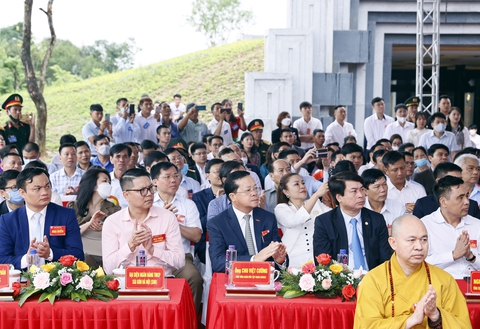 Sovico và HDBank trao tặng kinh phí xây dựng 100 căn nhà tình nghĩa cho tỉnh Điện Biên - Ảnh 3. Sovico và HDBank trao tặng kinh phí xây dựng 100 căn nhà tình nghĩa cho tỉnh Điện Biên - Ảnh 3.