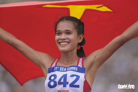 Nguyễn Thị Huyền ôm con gái sau khi đạt mốc 10 huy chương vàng SEA Games - Ảnh 9. Nguyễn Thị Huyền ôm con gái sau khi đạt mốc 10 huy chương vàng SEA Games - Ảnh 9.