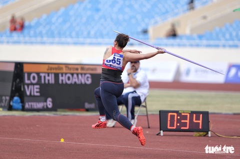 Nguyễn Thị Huyền ôm con gái sau khi đạt mốc 10 huy chương vàng SEA Games - Ảnh 7. Nguyễn Thị Huyền ôm con gái sau khi đạt mốc 10 huy chương vàng SEA Games - Ảnh 7.