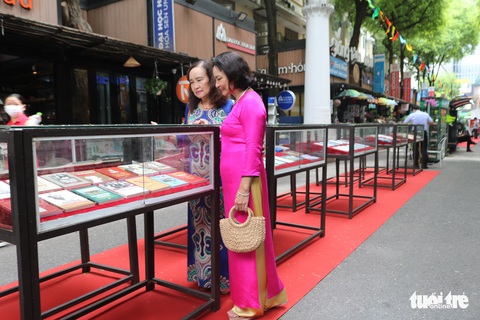 Xem triển lãm tái hiện 30 năm bôn ba cứu nước của Chủ tịch Hồ Chí Minh tại đường sách TP.HCM - Ảnh 5. Xem triển lãm tái hiện 30 năm bôn ba cứu nước của Chủ tịch Hồ Chí Minh tại đường sách TP.HCM - Ảnh 5.