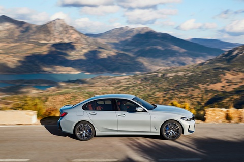 BMW 3-Series 2023 ra mắt - Mẫu BMW ôn hòa nhất hiện nay - Ảnh 6. BMW 3-Series 2023 ra mắt - Mẫu BMW ôn hòa nhất hiện nay - Ảnh 6.