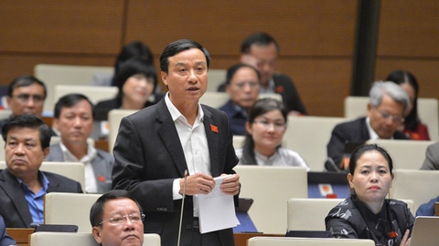 Kỷ luật quan chức UB Chứng khoán nhà nước: Đại phẫu để không thành ung nhọt đe dọa thị trường - Ảnh 2. Kỷ luật quan chức UB Chứng khoán nhà nước: Đại phẫu để không thành ung nhọt đe dọa thị trường - Ảnh 2.