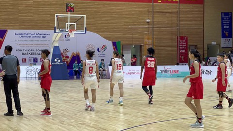 Tuyển bóng rổ nữ Việt Nam thua trận đầu tiên tại SEA Games 31 - Ảnh 2. Tuyển bóng rổ nữ Việt Nam thua trận đầu tiên tại SEA Games 31 - Ảnh 2.