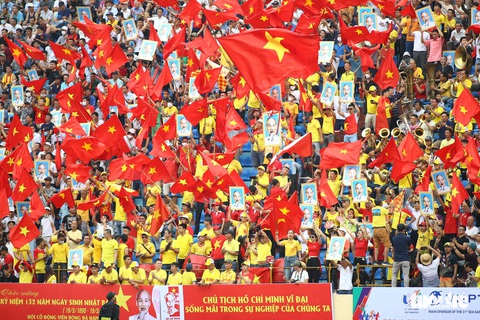 SEA Games 31 mang dấu ấn của các cổ động viên trên sân Thiên Trường - Ảnh 3. SEA Games 31 mang dấu ấn của các cổ động viên trên sân Thiên Trường - Ảnh 3.