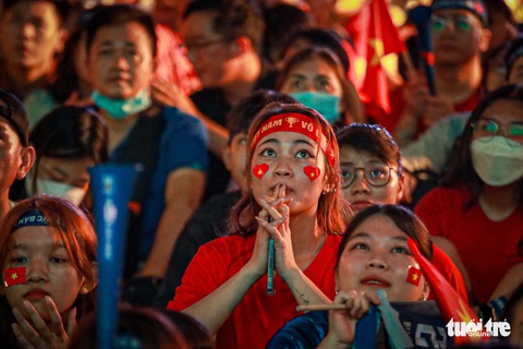 Người dân vui mừng chiến thắng của U23 Việt Nam - Ảnh 9. Người dân vui mừng chiến thắng của U23 Việt Nam - Ảnh 9.
