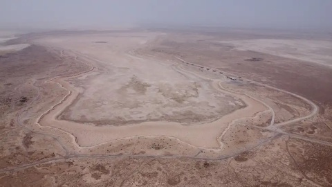 Biến đổi khí hậu khiến hồ rộng 5km vuông ở Iraq thành cái ao nhỏ - Ảnh 7. Biến đổi khí hậu khiến hồ rộng 5km vuông ở Iraq thành cái ao nhỏ - Ảnh 7.