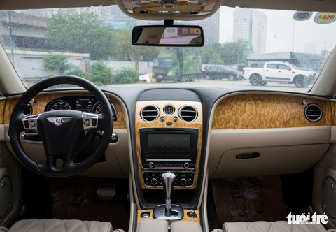 Bentley Flying Spur lăn bánh 8 năm vẫn có giá ngang Lexus LX600 mới - Ảnh 8. Bentley Flying Spur lăn bánh 8 năm vẫn có giá ngang Lexus LX600 mới - Ảnh 8.