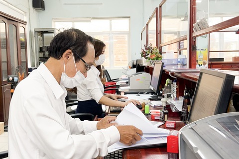 18-5 Thu tuc hanh chinh khong tien mat 1(Read-Only) 18-5 Thu tuc hanh chinh khong tien mat 1(Read-Only)
