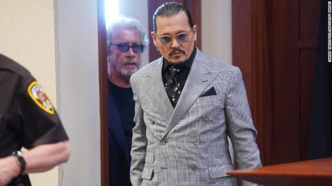 Johnny Depp mất dần bạn bè, sự nghiệp lao dốc vì nghiện ngập - Ảnh 1. Johnny Depp mất dần bạn bè, sự nghiệp lao dốc vì nghiện ngập - Ảnh 1.