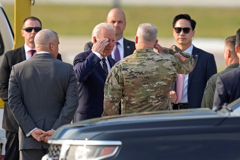 Ông Biden tới Hàn Quốc, bắt đầu công du châu Á - Ảnh 3. Ông Biden tới Hàn Quốc, bắt đầu công du châu Á - Ảnh 3.