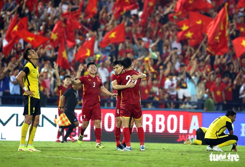 Giành vé vào chung kết SEA Games 31, U23 Việt Nam được thưởng 1 tỉ đồng - Ảnh 1. Giành vé vào chung kết SEA Games 31, U23 Việt Nam được thưởng 1 tỉ đồng - Ảnh 1.