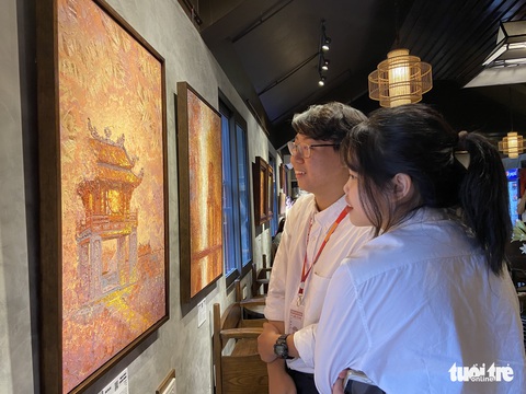 Ngắm Nhà thờ Đức Bà TP.HCM, Khuê Văn Các Hà Nội ảo diệu trong tranh của họa sĩ 9X - Ảnh 2. Ngắm Nhà thờ Đức Bà TP.HCM, Khuê Văn Các Hà Nội ảo diệu trong tranh của họa sĩ 9X - Ảnh 2.