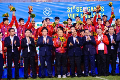 Đánh bại Thái Lan, U23 Việt Nam bảo vệ thành công chiếc HCV SEA Games - Ảnh 4. Đánh bại Thái Lan, U23 Việt Nam bảo vệ thành công chiếc HCV SEA Games - Ảnh 4.