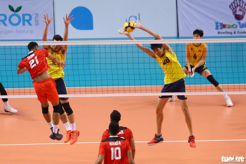 Bóng chuyền nam Việt Nam không thể lật đổ Indonesia - Ảnh 1. Bóng chuyền nam Việt Nam không thể lật đổ Indonesia - Ảnh 1.