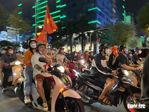 Cả nước tưng bừng mừng chiến thắng lộng lẫy của U23 Việt Nam - Ảnh 32. Cả nước tưng bừng mừng chiến thắng lộng lẫy của U23 Việt Nam - Ảnh 32.
