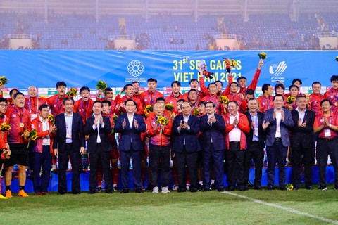 HLV Park Hang Seo chia tay U23 Việt Nam sau khi giành huy chương vàng SEA Games 31 - Ảnh 1. HLV Park Hang Seo chia tay U23 Việt Nam sau khi giành huy chương vàng SEA Games 31 - Ảnh 1.