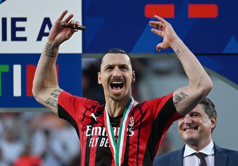 AC Milan vô địch Serie A sau 11 năm - Ảnh 2. AC Milan vô địch Serie A sau 11 năm - Ảnh 2.
