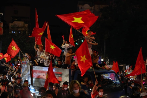 Cả nước tưng bừng mừng chiến thắng lộng lẫy của U23 Việt Nam - Ảnh 5. Cả nước tưng bừng mừng chiến thắng lộng lẫy của U23 Việt Nam - Ảnh 5.