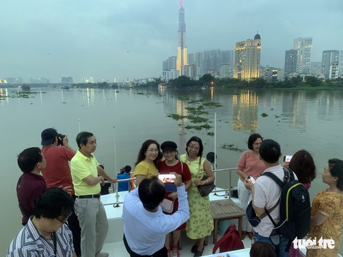 Bắt kịp đà phục hồi du lịch thế giới - Ảnh 1. Bắt kịp đà phục hồi du lịch thế giới - Ảnh 1.