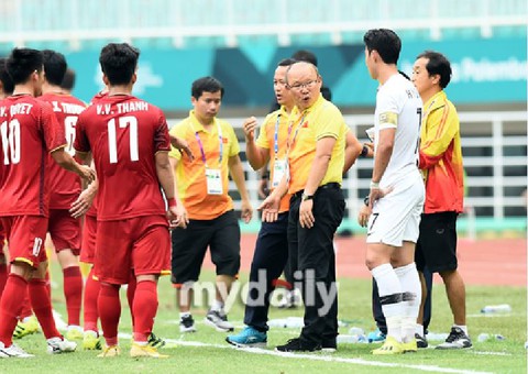 HLV Park Hang Seo chúc mừng và gọi Son Heung Min là báu vật của Hàn Quốc - Ảnh 1. HLV Park Hang Seo chúc mừng và gọi Son Heung Min là báu vật của Hàn Quốc - Ảnh 1.