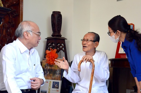 Dân biểu Hồ Ngọc Nhuận: Người ủng hộ, hỗ trợ phong trào học sinh - sinh viên trước 1975 - Ảnh 1. Dân biểu Hồ Ngọc Nhuận: Người ủng hộ, hỗ trợ phong trào học sinh - sinh viên trước 1975 - Ảnh 1.