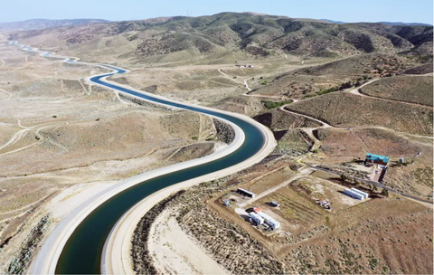 Hạn hán nghiêm trọng, bang California kêu gọi cư dân tắm nhanh, giặt ít để tiết kiệm nước - Ảnh 1. Hạn hán nghiêm trọng, bang California kêu gọi cư dân tắm nhanh, giặt ít để tiết kiệm nước - Ảnh 1.
