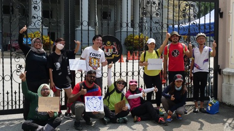 Người Malaysia đi bộ 235km để kêu gọi bảo vệ loài hổ Mã Lai sắp tuyệt chủng - Ảnh 1. Người Malaysia đi bộ 235km để kêu gọi bảo vệ loài hổ Mã Lai sắp tuyệt chủng - Ảnh 1.