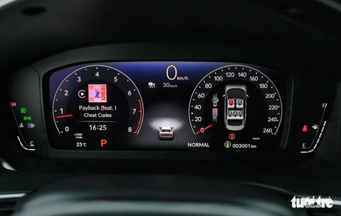‘Nhặt sạn’ Honda Civic 2022: Camera mờ ảo, cabin ồn, cảm xúc lái khó chê ở tầm giá gần 1 tỉ - Ảnh 12. ‘Nhặt sạn’ Honda Civic 2022: Camera mờ ảo, cabin ồn, cảm xúc lái khó chê ở tầm giá gần 1 tỉ - Ảnh 12.
