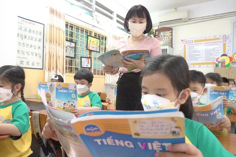 Cần thanh tra thường xuyên việc chọn sách giáo khoa - Ảnh 1. Cần thanh tra thường xuyên việc chọn sách giáo khoa - Ảnh 1.