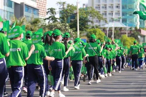 Hàng ngàn học sinh Khánh Hòa được tiếp ý chí tại Ngày hội đi bộ MILO 2022 - Ảnh 4. Hàng ngàn học sinh Khánh Hòa được tiếp ý chí tại Ngày hội đi bộ MILO 2022 - Ảnh 4.