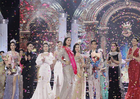 Cao Thái Hà lên tiếng xin lỗi sau phát ngôn gây sốc; K-ICM tuyên bố tạm dừng mọi hoạt động - Ảnh 4. Cao Thái Hà lên tiếng xin lỗi sau phát ngôn gây sốc; K-ICM tuyên bố tạm dừng mọi hoạt động - Ảnh 4.