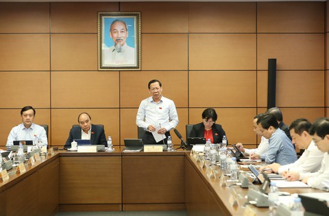 Chủ tịch nước: Vì sao thu ngân sách tăng cao trong khi kinh tế, doanh nghiệp còn rất khó khăn? - Ảnh 2. Chủ tịch nước: Vì sao thu ngân sách tăng cao trong khi kinh tế, doanh nghiệp còn rất khó khăn? - Ảnh 2.