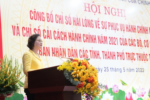Dân vẫn mất nhiều lần đi lại giải quyết thủ tục hành chính - Ảnh 1. Dân vẫn mất nhiều lần đi lại giải quyết thủ tục hành chính - Ảnh 1.